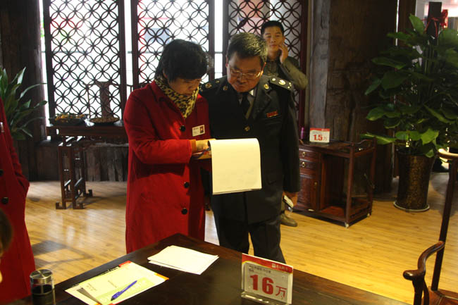 凤凰城红木典藏热卖会圆满落幕
